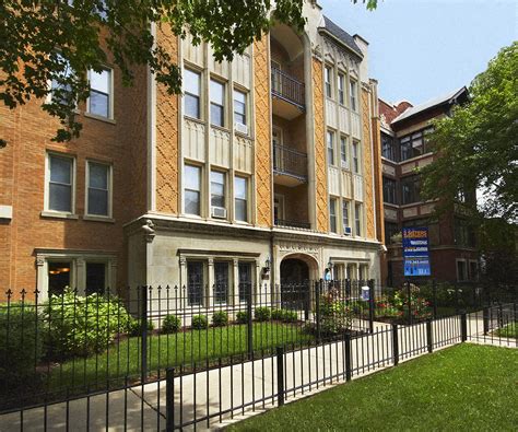 The best deal on a cheap Rogers Park Three Bedroom Apartment rental is at and starts from 1,395. . Cheap apartments in chicago under 600
